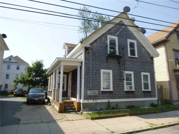 $1,700 | 144 Oxford Street, Unit 2, Providence, RI 02905