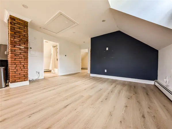 $1,700 | 144 Oxford Street, Unit 2, Providence, RI 02905
