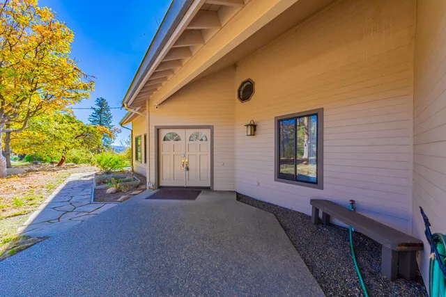 $527,500 | 33177 Cascadel Heights Drive, North Fork, CA 93643