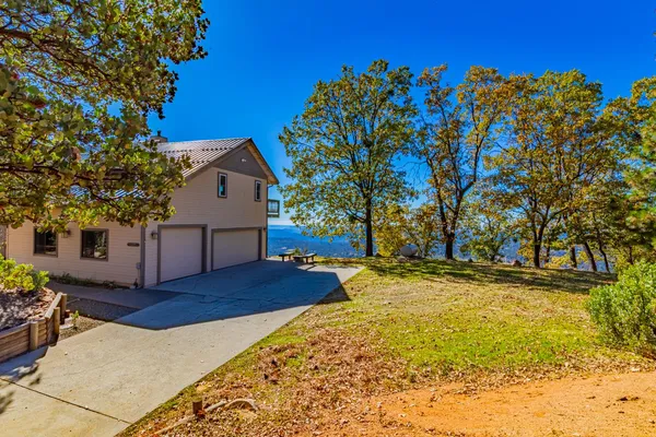 $527,500 | 33177 Cascadel Heights Drive, North Fork, CA 93643