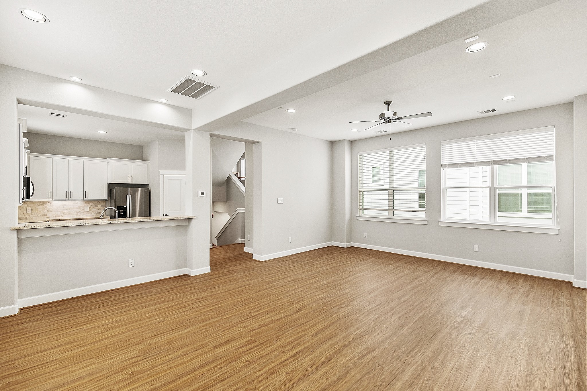 603 H Link Road Houston, TX 77009 - Photo 13 of 47 COMPLETED HOME FEATURES MAY VARY SLIGHTLY