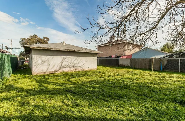$200,000 | 2970 South Martin Luther King Junior Boulevard, Fresno, CA 93706