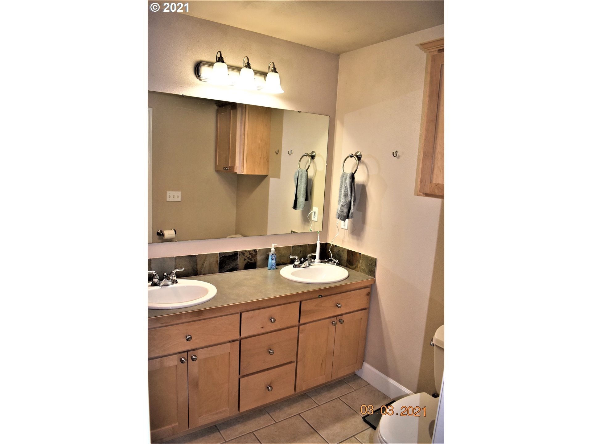 683 62nd Street Springfield, OR 97478 - Photo 9 of 17