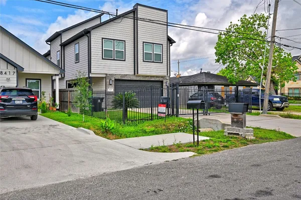 $360,000 | 8419 Observatory Street, Houston, TX 77088