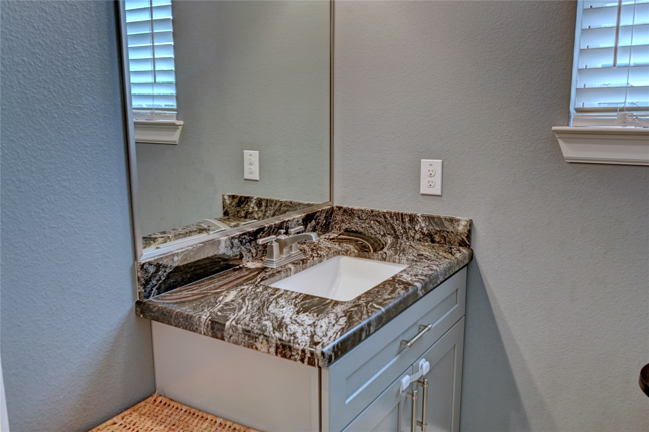 8419 Observatory Street Houston, TX 77088 - Photo 23 of 47