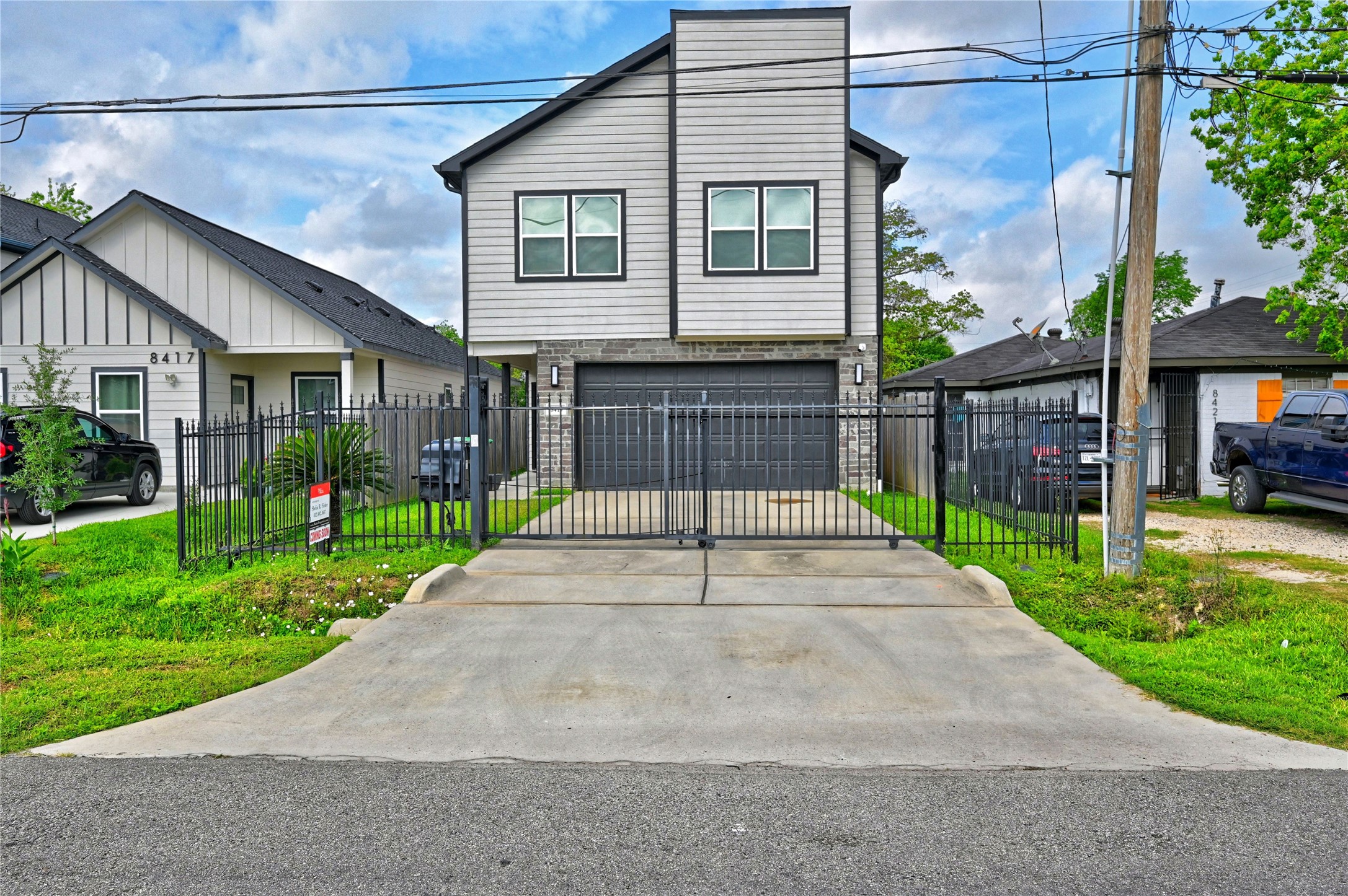 8419 Observatory Street Houston, TX 77088 - Photo 3 of 47