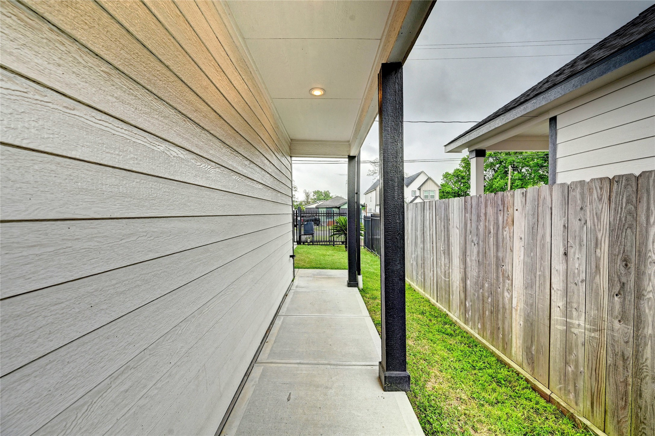 8419 Observatory Street Houston, TX 77088 - Photo 43 of 47
