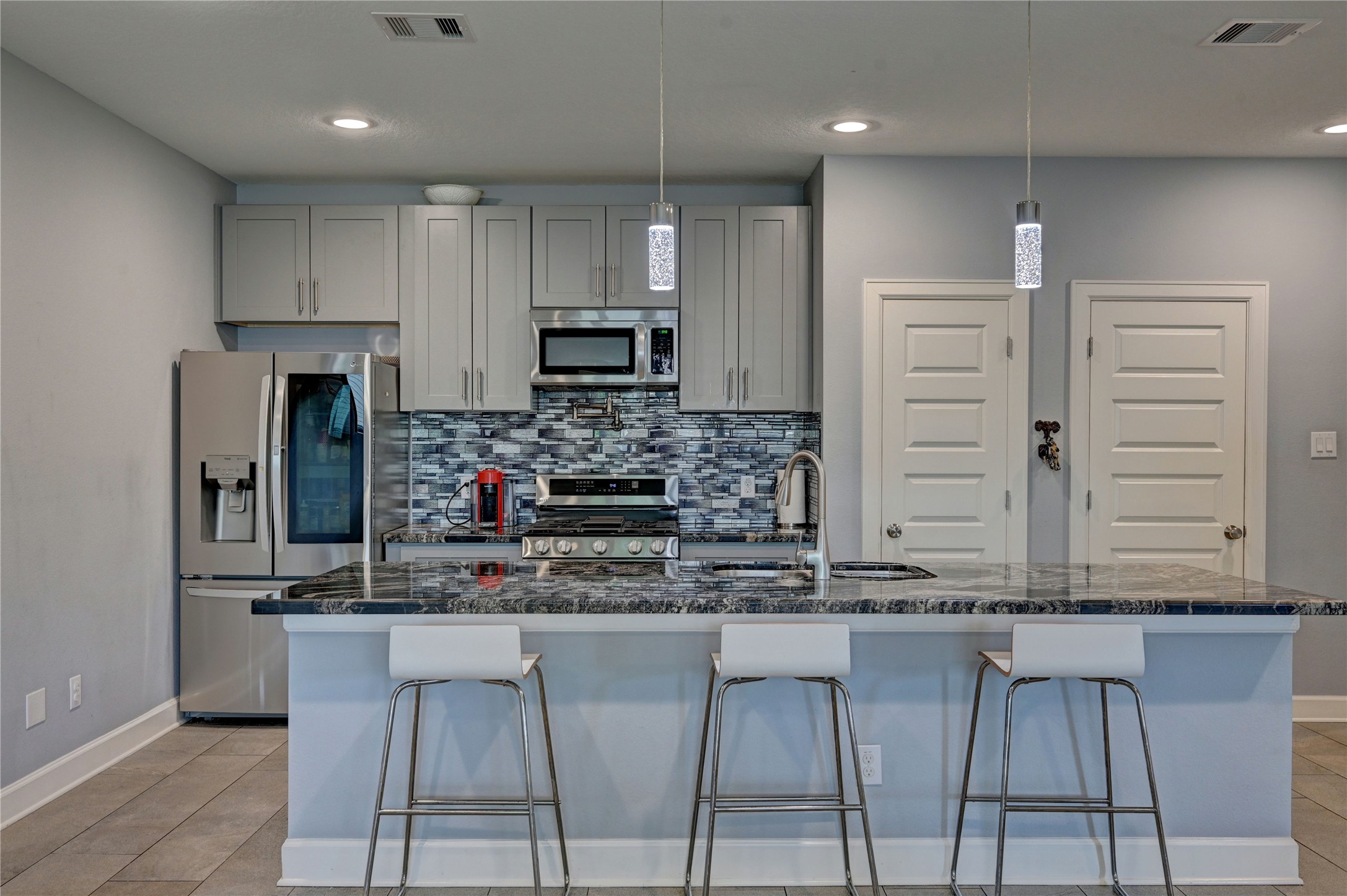 8419 Observatory Street Houston, TX 77088 - Photo 9 of 47 Beautiful Kitchen