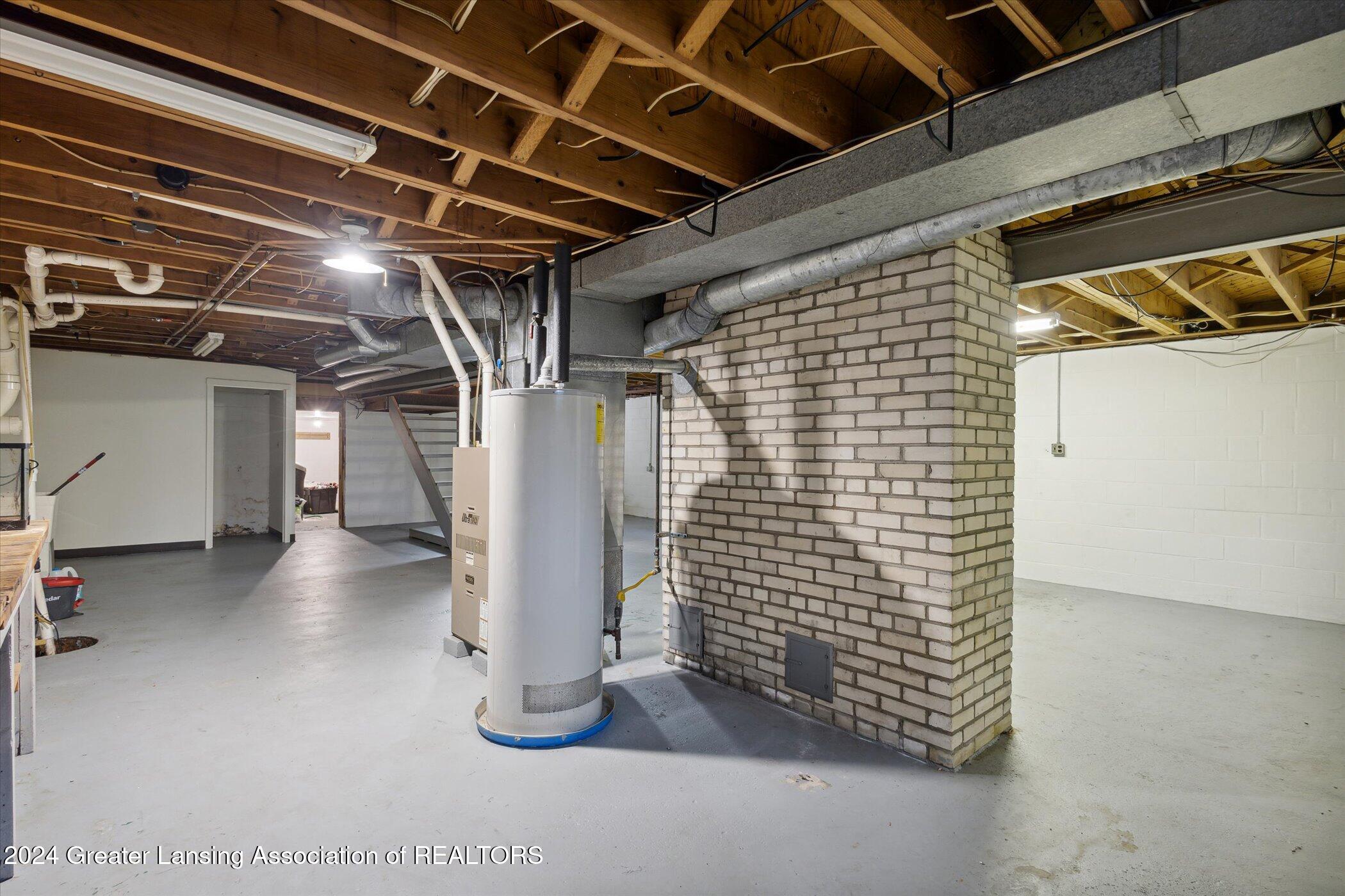 3070 Hendee Road Jackson, MI 49201 - Photo 20 of 50 18-3070-Hendee-Rd-Jackson-MI-49201-Windo