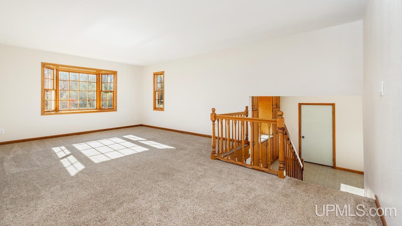 W6315 Chapman Road Niagara, WI 54151 - Photo 4 of 38