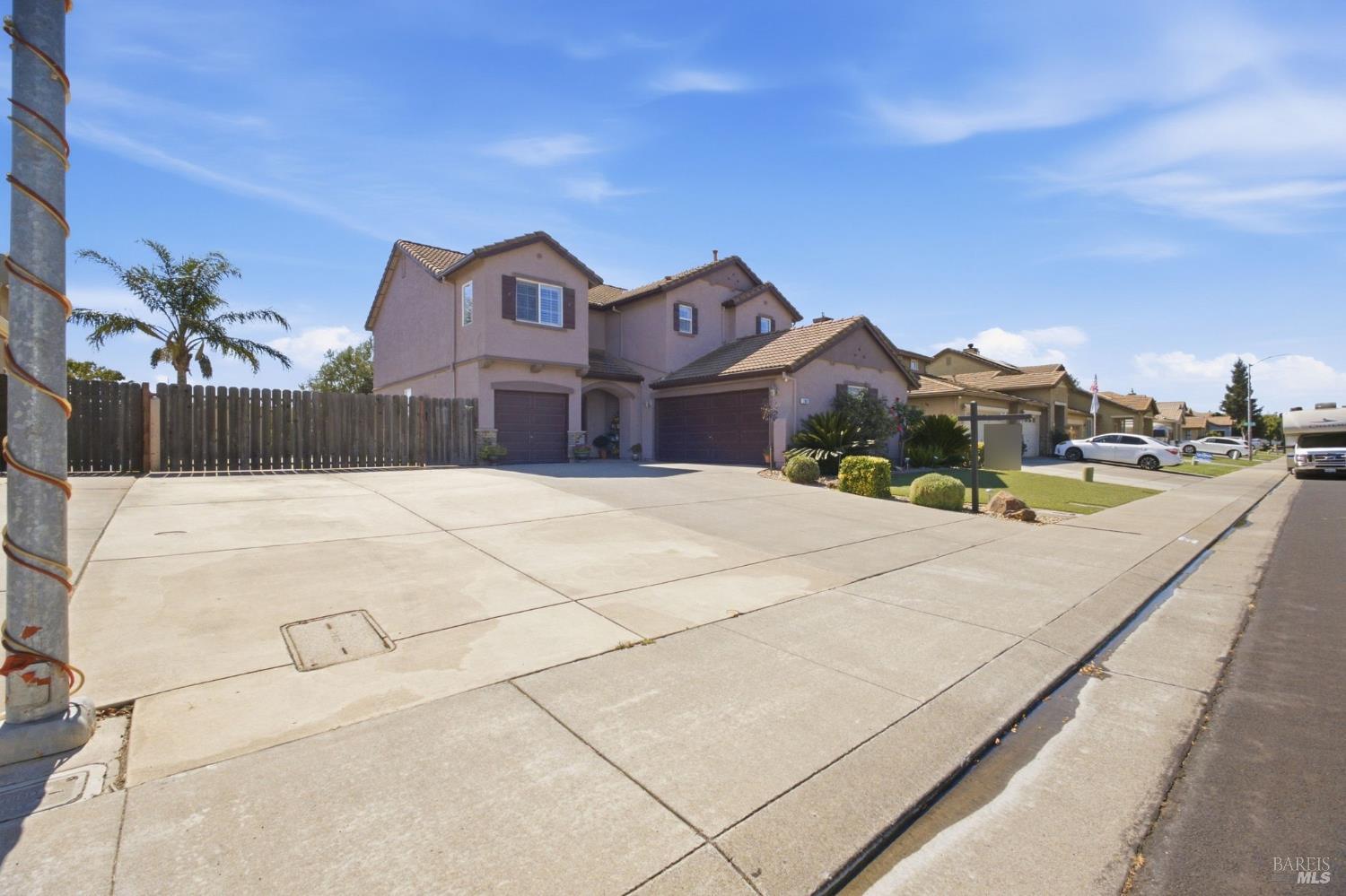 280 Rennert Way Dixon, CA 95620 - Photo 4 of 52 Gallery Image 4