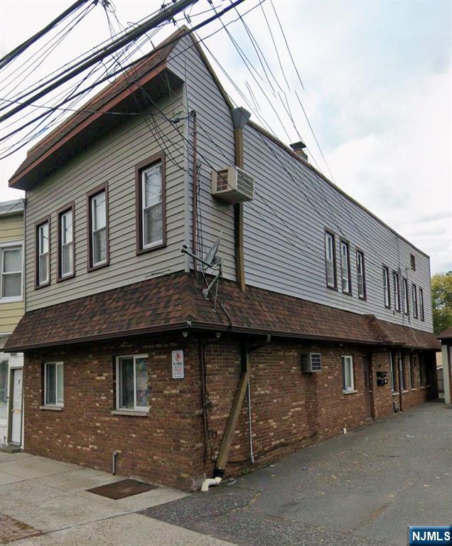 77 Main Avenue Wallington, NJ 07057 - Photo 1 of 8