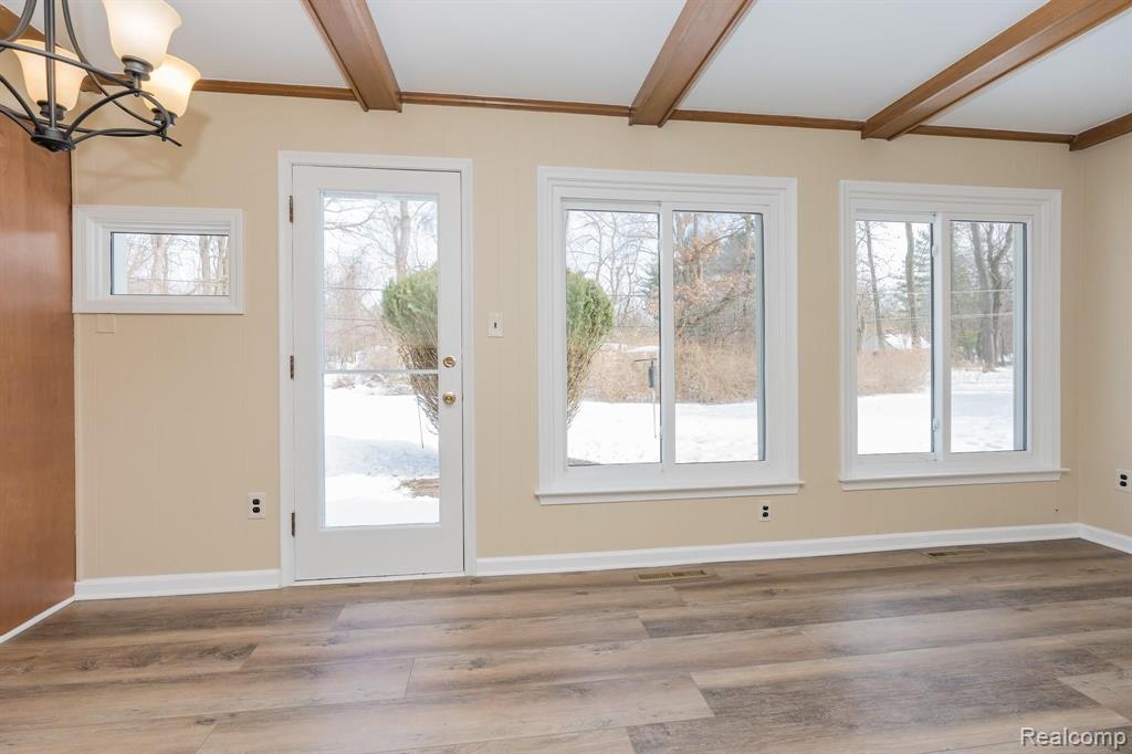 1655 Kingsmere Circle Rochester Hills, MI 48309 - Photo 16 of 34