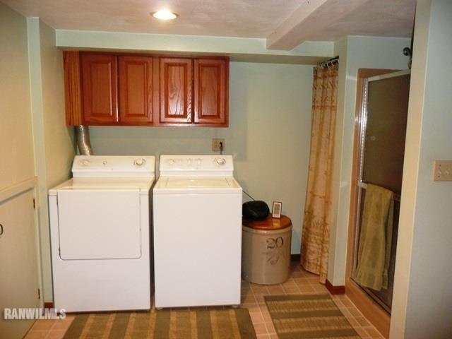 12982 North Bluff Road Baileyville, IL 61007 - Photo 19 of 25 a utility room with dryer and washer