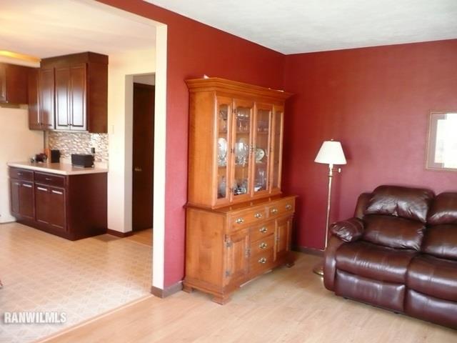 12982 North Bluff Road Baileyville, IL 61007 - Photo 8 of 25 a living room with furniture