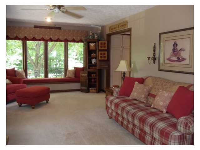 2165 Lancaster-Circleville Road Lancaster, OH 43130 - Photo 3 of 25 Gallery Image 3