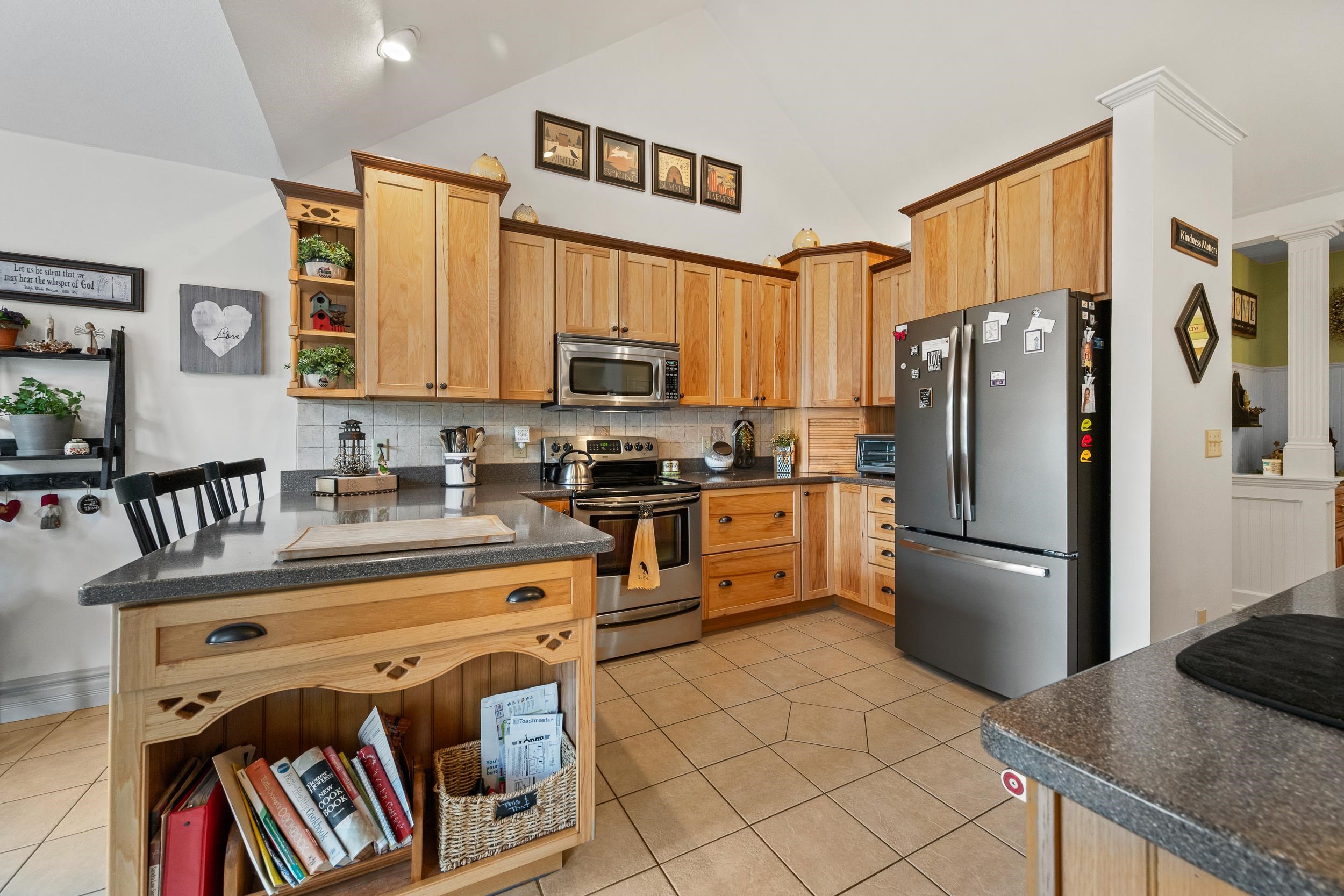 302 Howard Street Berlin, NH 03570 - Photo 4 of 53