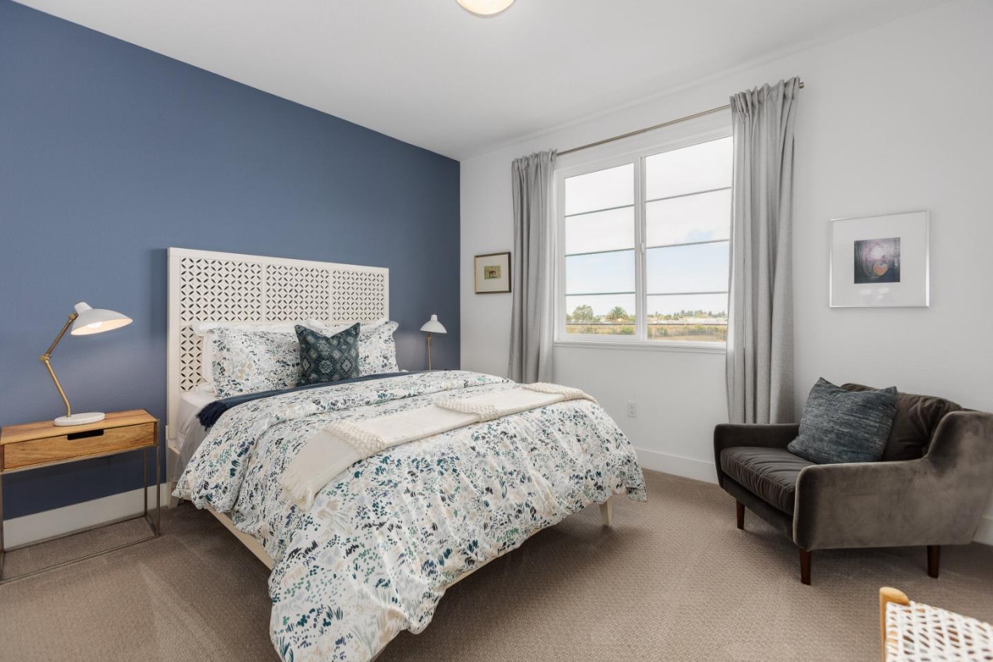 142 Cue Way Hayward, CA 94544 - Photo 18 of 24 a bedroom with bed and window