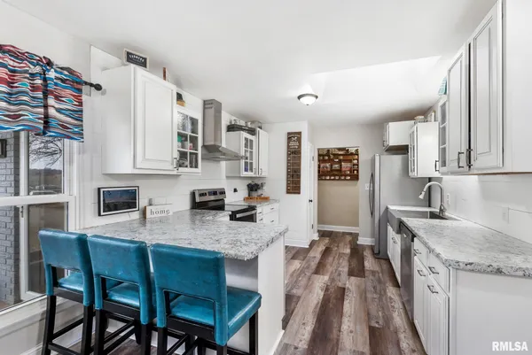 $875,000 | 15825 322nd Street West, Unit WEST, Illinois City, IL 61259
