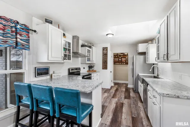 $875,000 | 15825 322nd Street West, Unit WEST, Illinois City, IL 61259