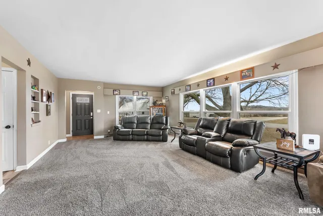 $875,000 | 15825 322nd Street West, Unit WEST, Illinois City, IL 61259