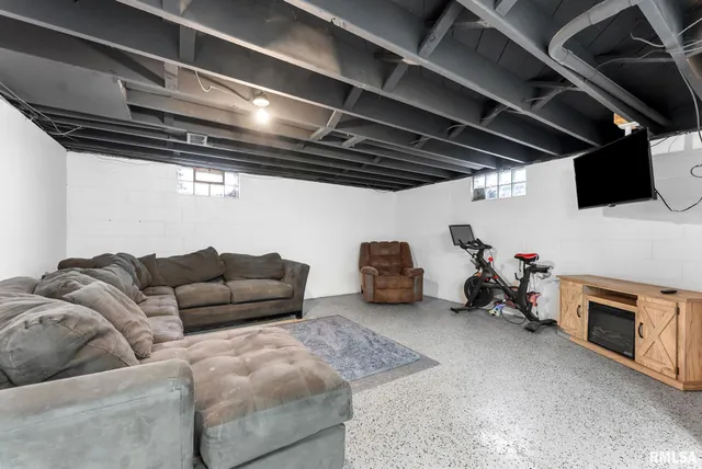 $875,000 | 15825 322nd Street West, Unit WEST, Illinois City, IL 61259