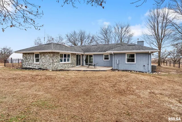 $875,000 | 15825 322nd Street West, Unit WEST, Illinois City, IL 61259