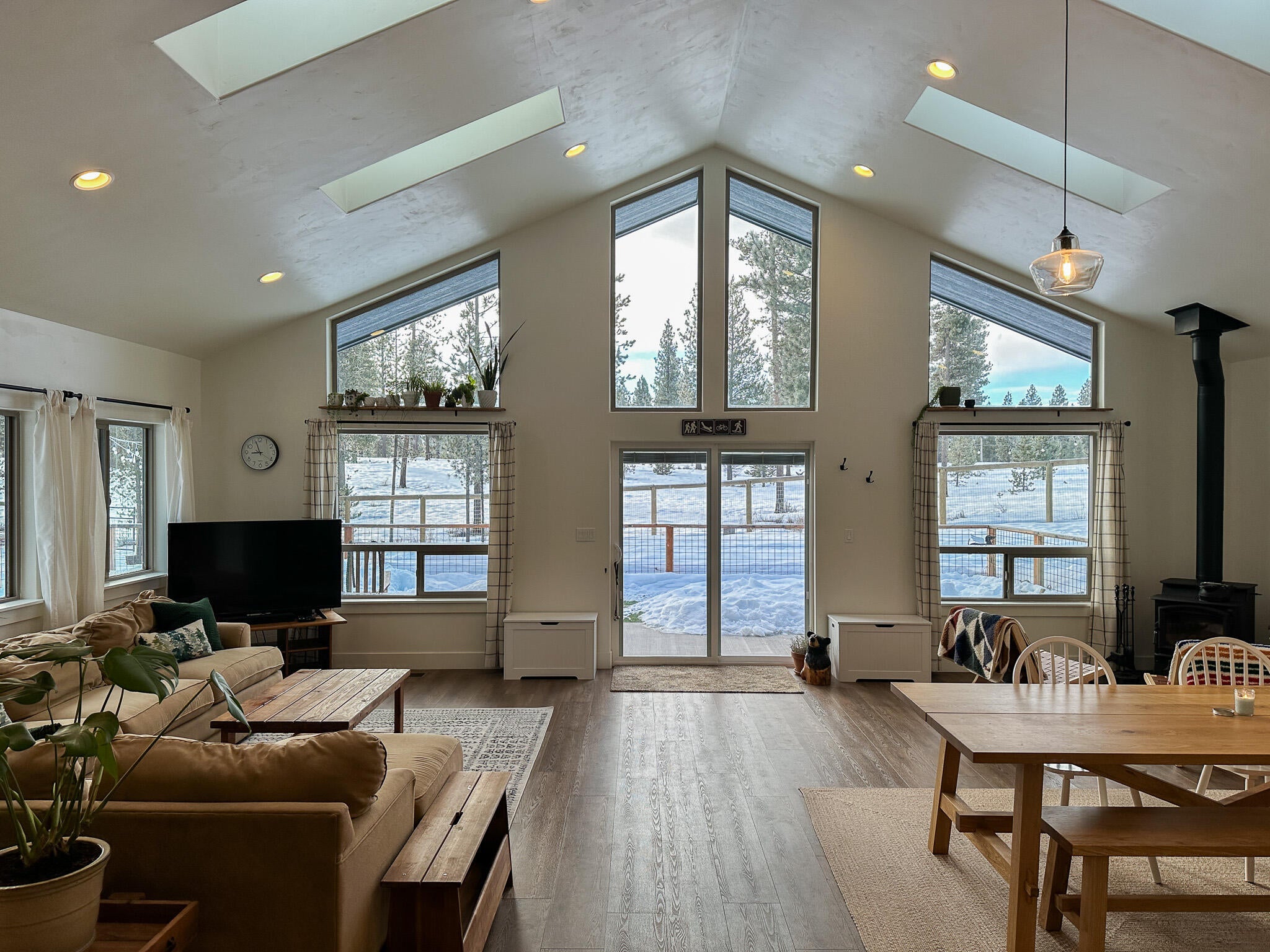 54812 Pine Crest Road Bend, OR 97707 - Photo 6 of 50 MooneyHouse-3