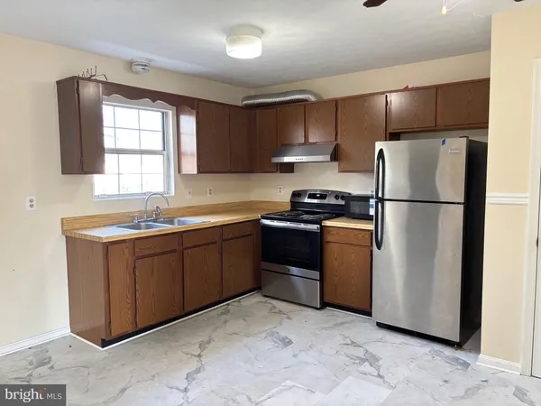 $1,675 | 240 Nottoway Drive, Stephens City, VA 22655