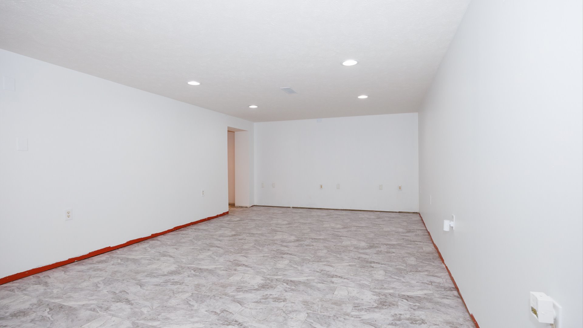 407 Tilden Place Normal, IL 61761 - Photo 33 of 49 an empty room with a workbench