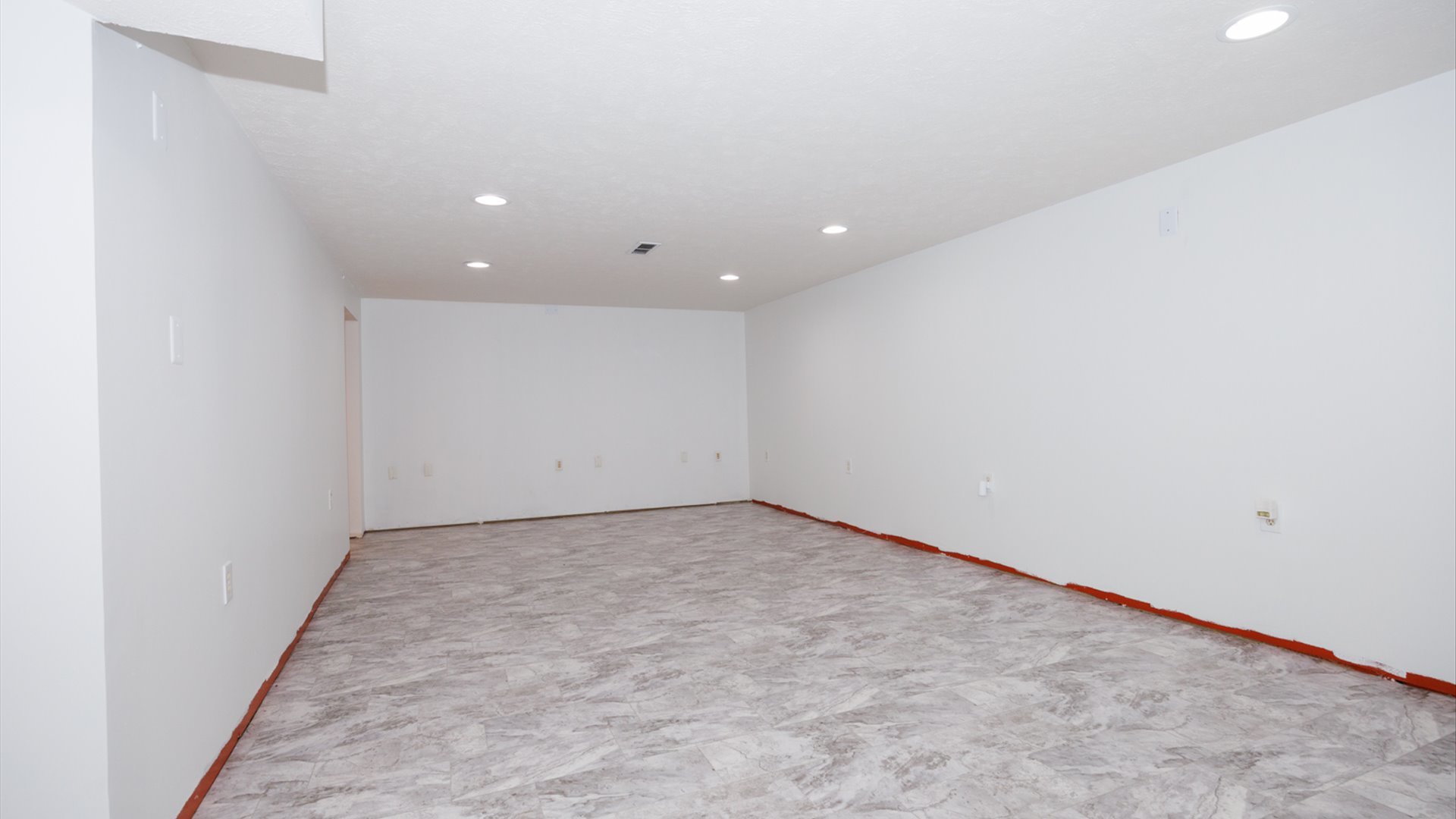 407 Tilden Place Normal, IL 61761 - Photo 34 of 49 an empty room with a workbench