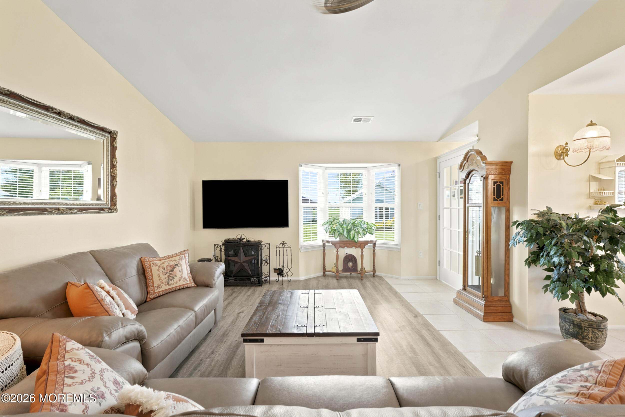 47 Datchet Close Freehold, NJ 07728 - Photo 9 of 38 22_image-39