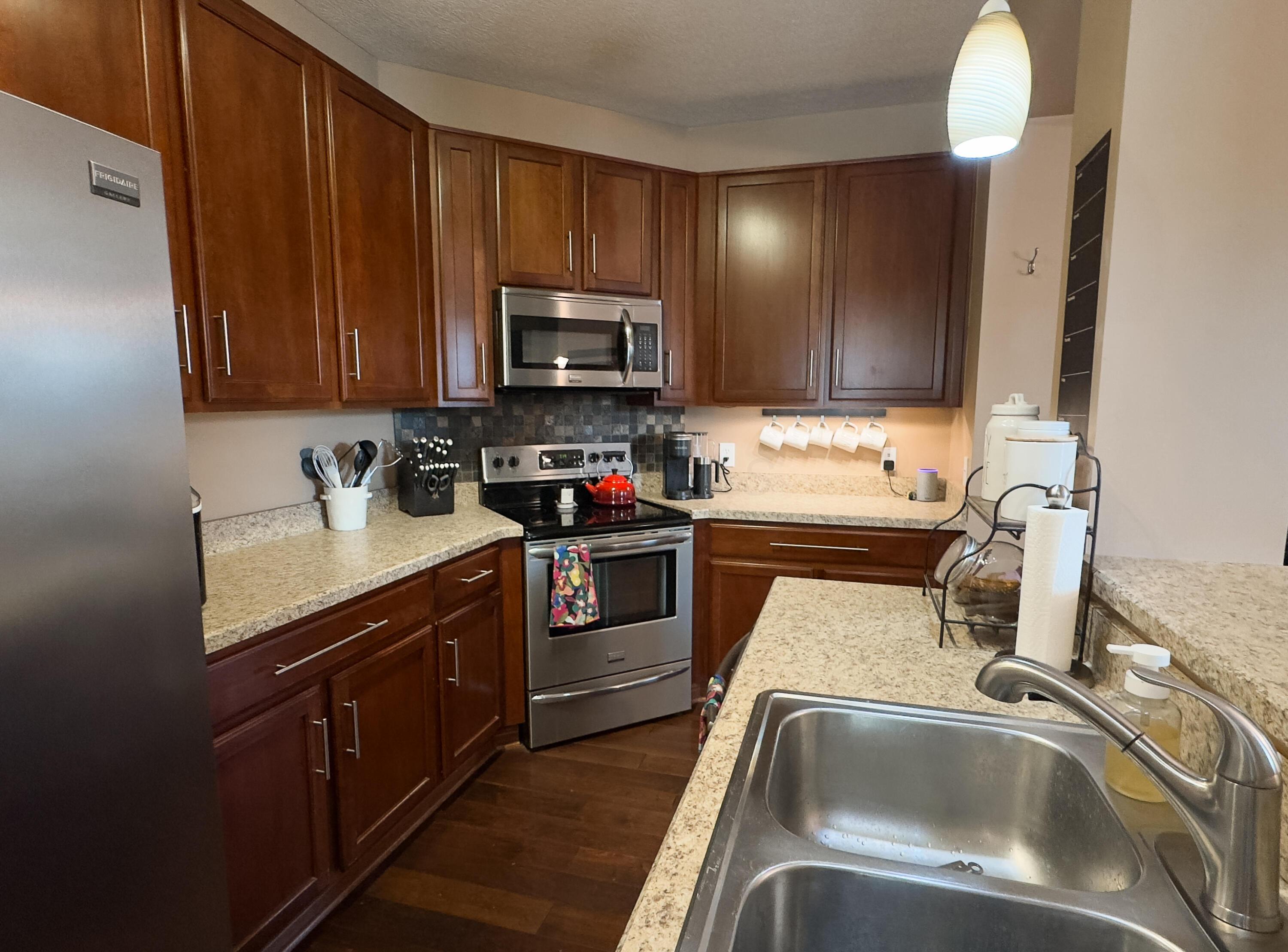 6142 Rackley Way Westerville, OH 43081 - Photo 5 of 21 IMG_9553