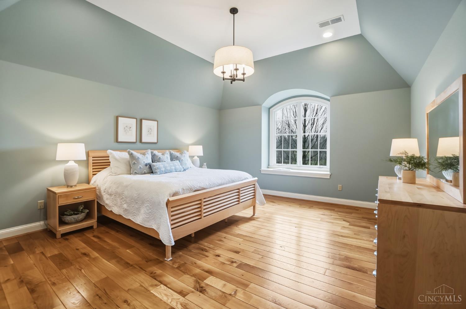 1054 Observatory Point Maineville, OH 45039 - Photo 47 of 82 This is no ordinary home. Beautiful detailed ceiling in an upstairs bedroom.