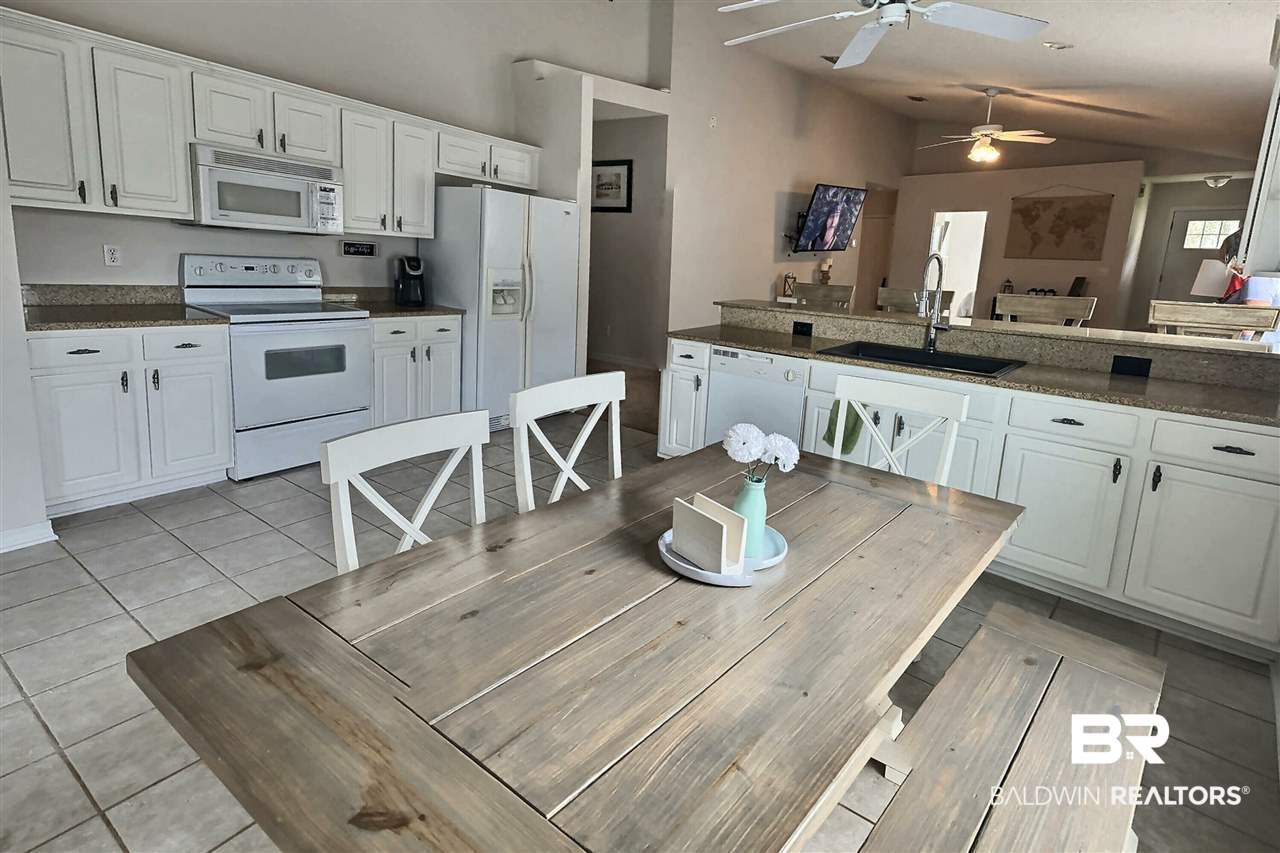 5113 Pine Way Orange Beach, AL 36561 - Photo 8 of 16 KITCHEN/DINING