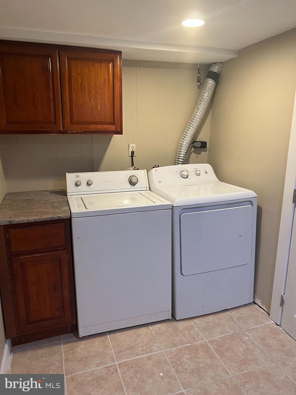 3340 Cottman Avenue Philadelphia, PA 19149 - Photo 16 of 42 a utility room with dryer and washer