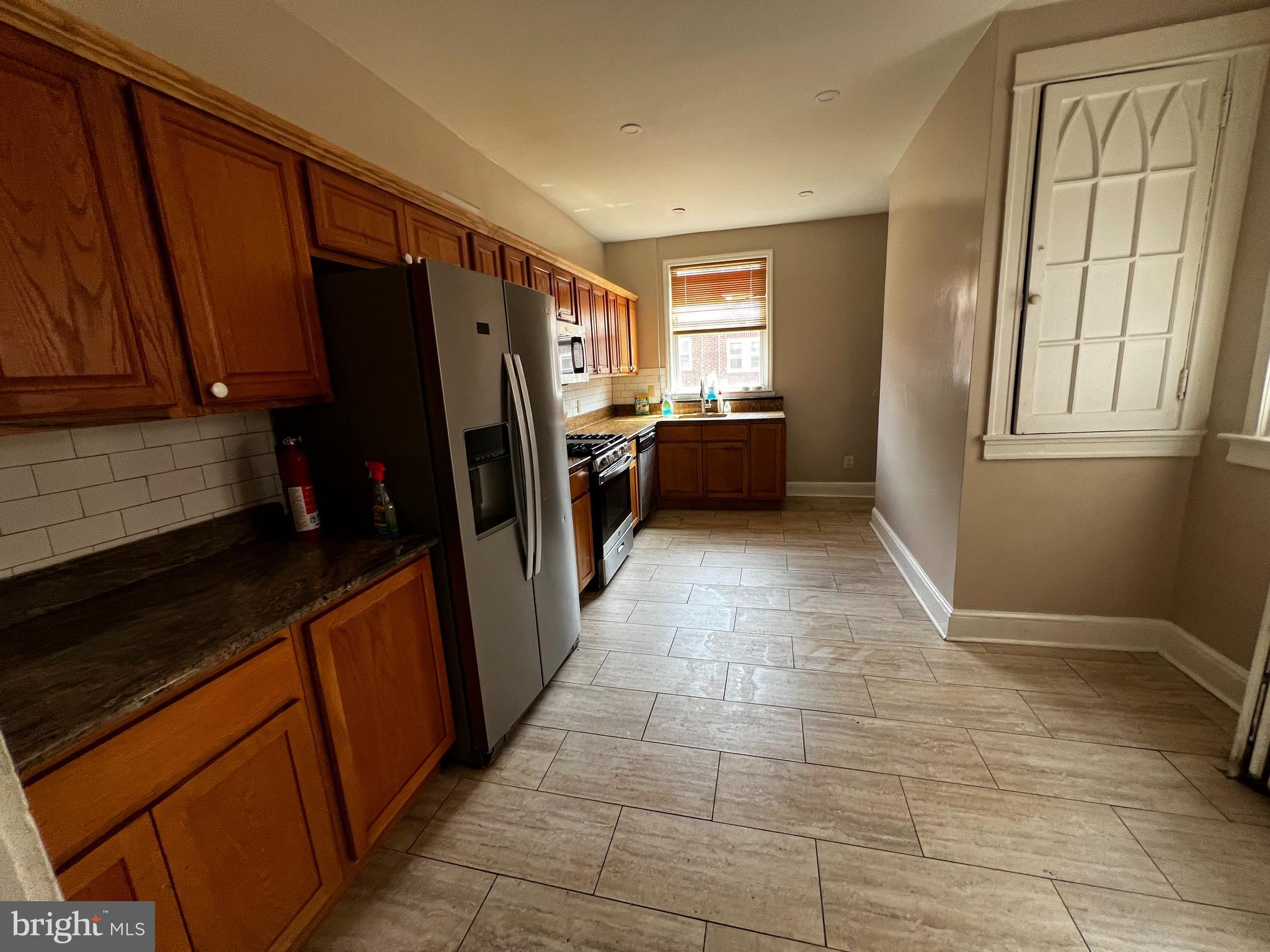 3340 Cottman Avenue Philadelphia, PA 19149 - Photo 4 of 42