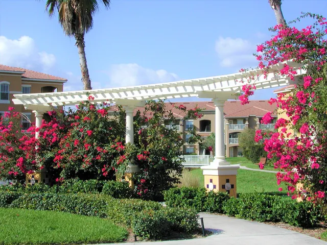 $1,800 | 5050 Fairways Circle, Unit 301, Vero Beach, FL 32967