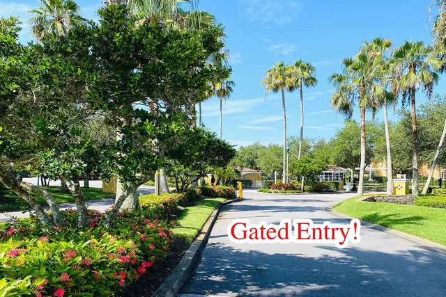 $1,800 | 5050 Fairways Circle, Unit 301, Vero Beach, FL 32967