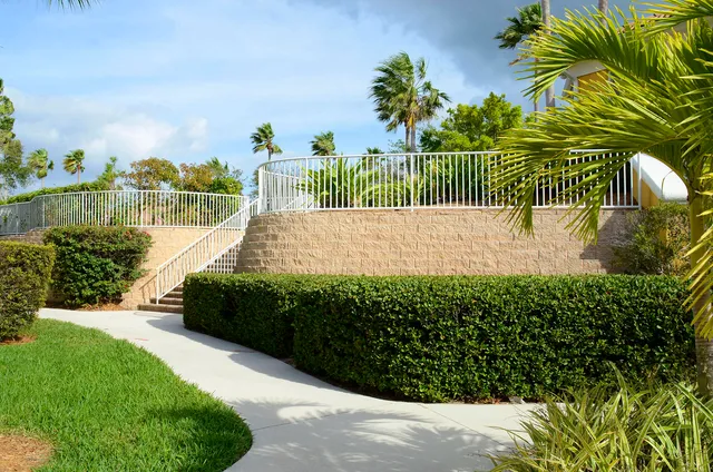 $1,800 | 5050 Fairways Circle, Unit 301, Vero Beach, FL 32967