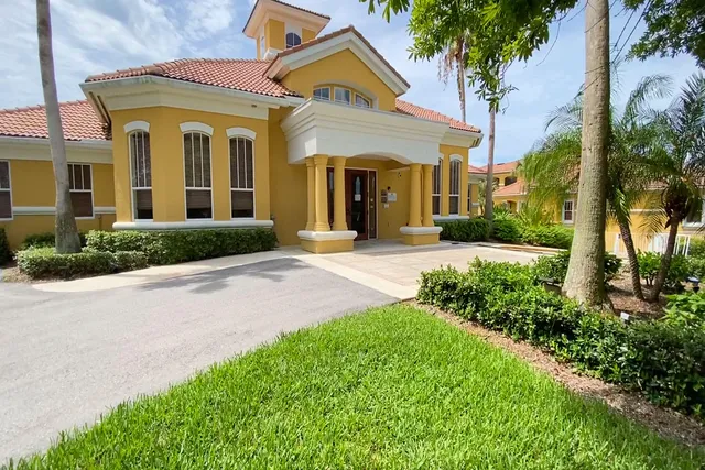 $1,800 | 5050 Fairways Circle, Unit 301, Vero Beach, FL 32967