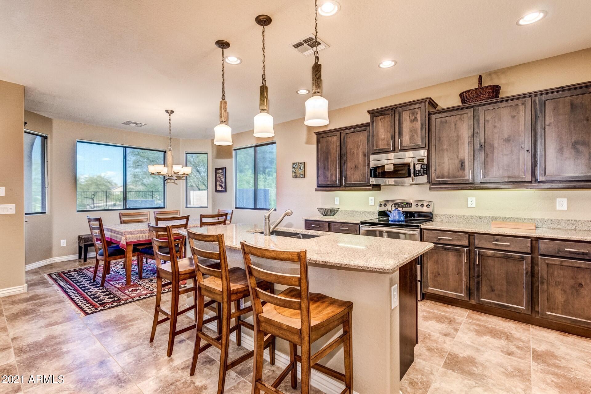 17682 West Verdin Road Goodyear, AZ 85338 - Photo 11 of 33 10