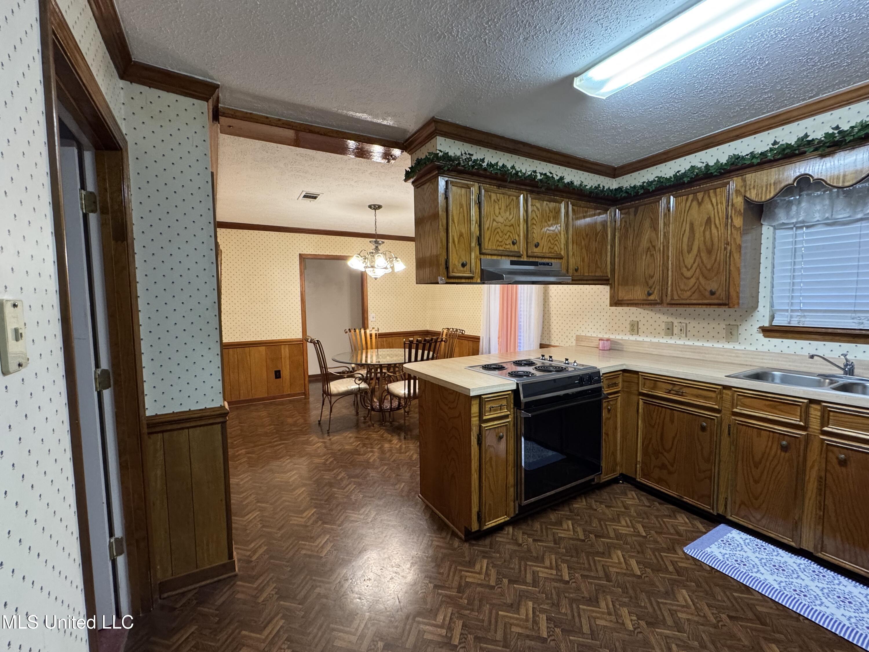 4375 Redwood Circle Jackson, MS 39212 - Photo 14 of 23 Kitchen