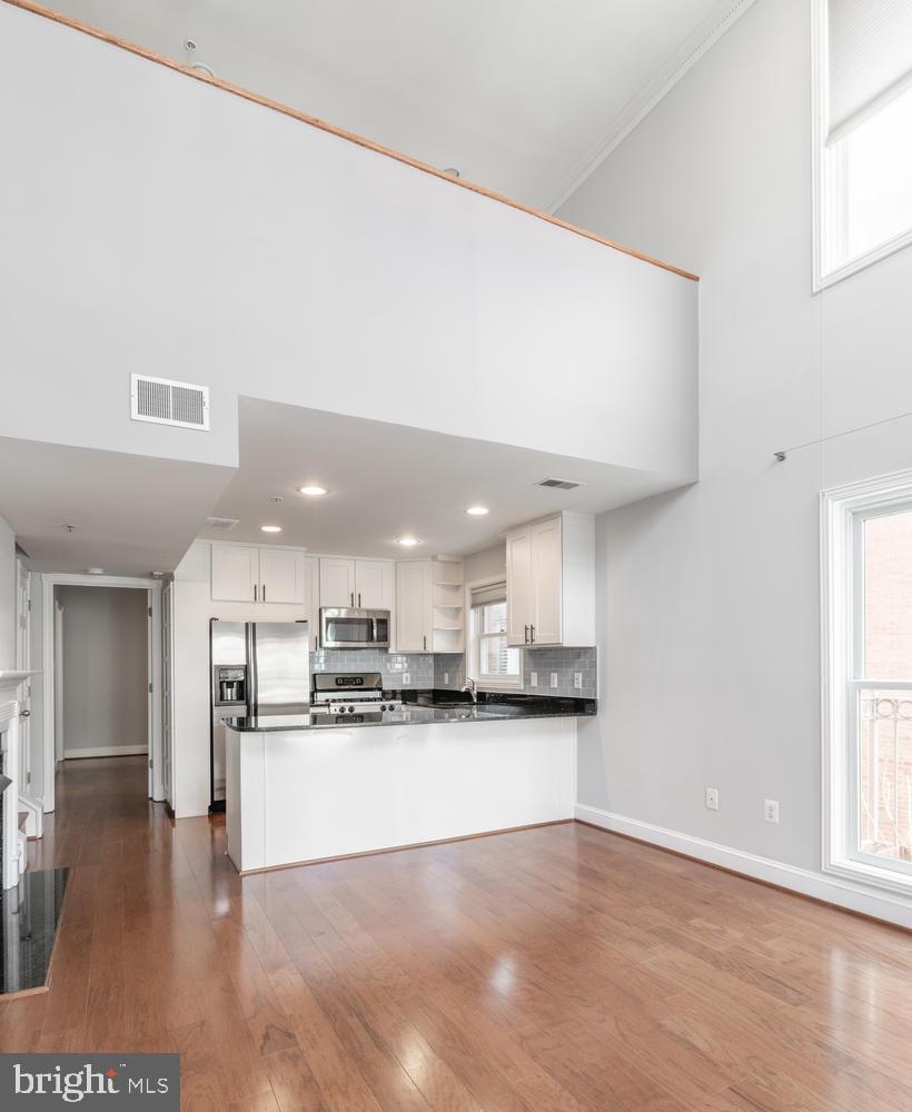 1406 Corcoran Street Northwest, Unit E Washington, DC 20009 - Photo 7 of 30