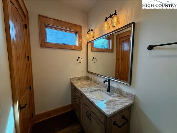 $2,500,000 | 132 Sun Peaks Trail, Beech Mountain, NC 28604