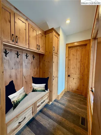 $2,500,000 | 132 Sun Peaks Trail, Beech Mountain, NC 28604