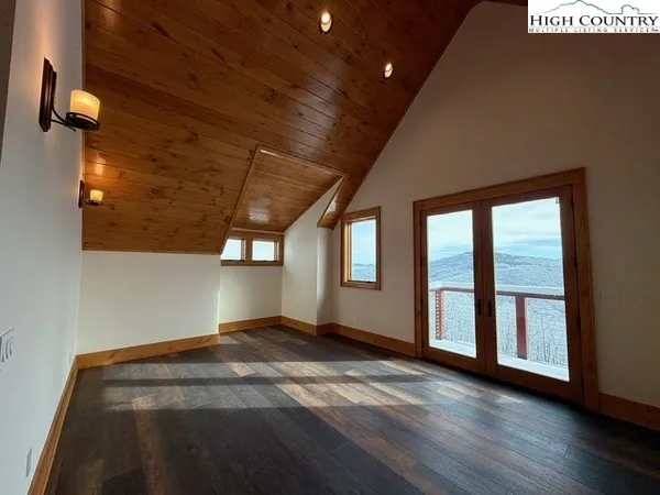 $2,500,000 | 132 Sun Peaks Trail, Beech Mountain, NC 28604