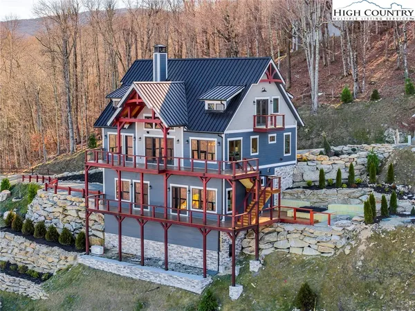 $2,500,000 | 132 Sun Peaks Trail, Beech Mountain, NC 28604