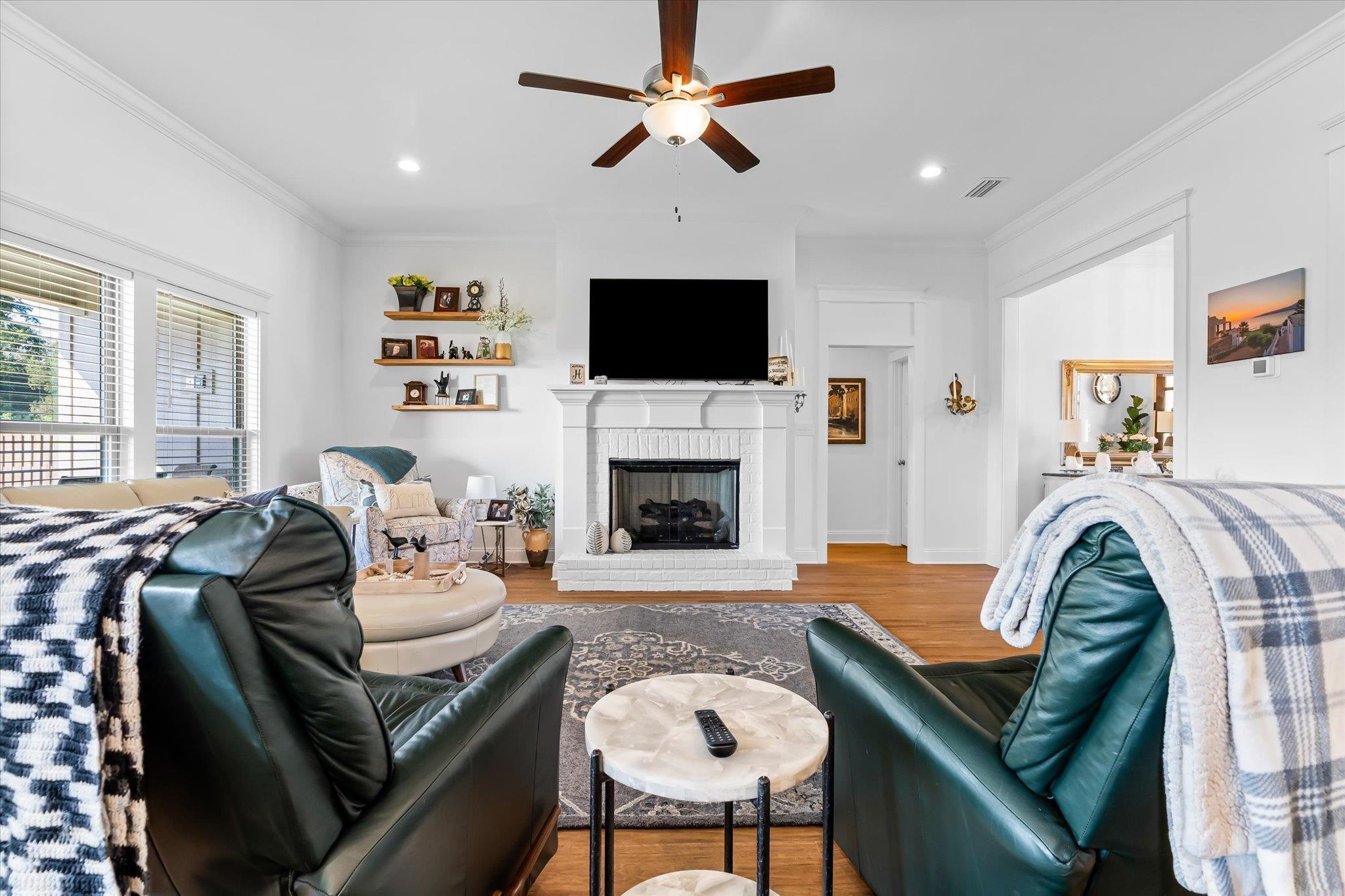 658 Kitfox Avenue Fairhope, AL 36532 - Photo 9 of 50 Living Room