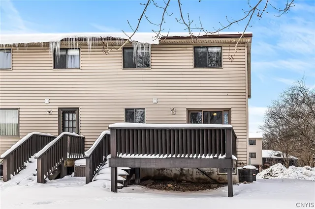 $199,900 | 364 Cameco Circle, Salina, NY 13090